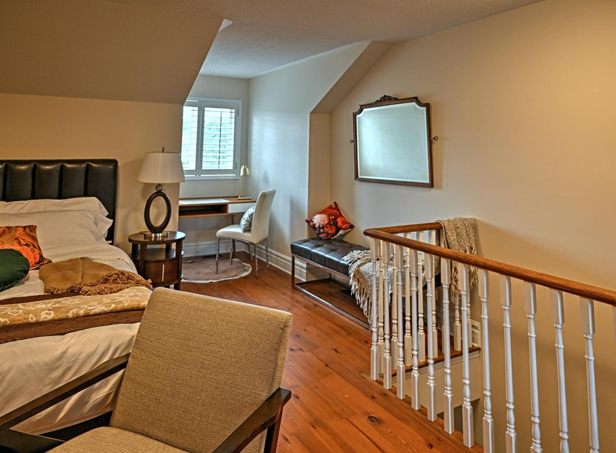 טורונטו Welcome Home! Acores Bed & Breakfast חדר תמונה