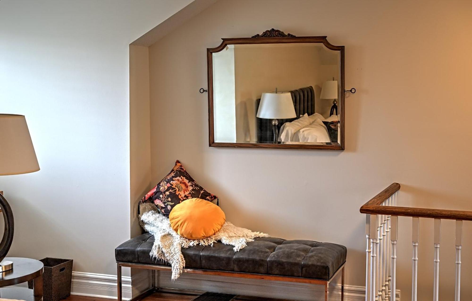 טורונטו Welcome Home! Acores Bed & Breakfast חדר תמונה