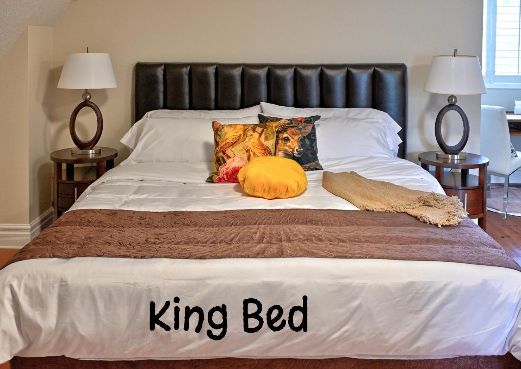 טורונטו Welcome Home! Acores Bed & Breakfast חדר תמונה